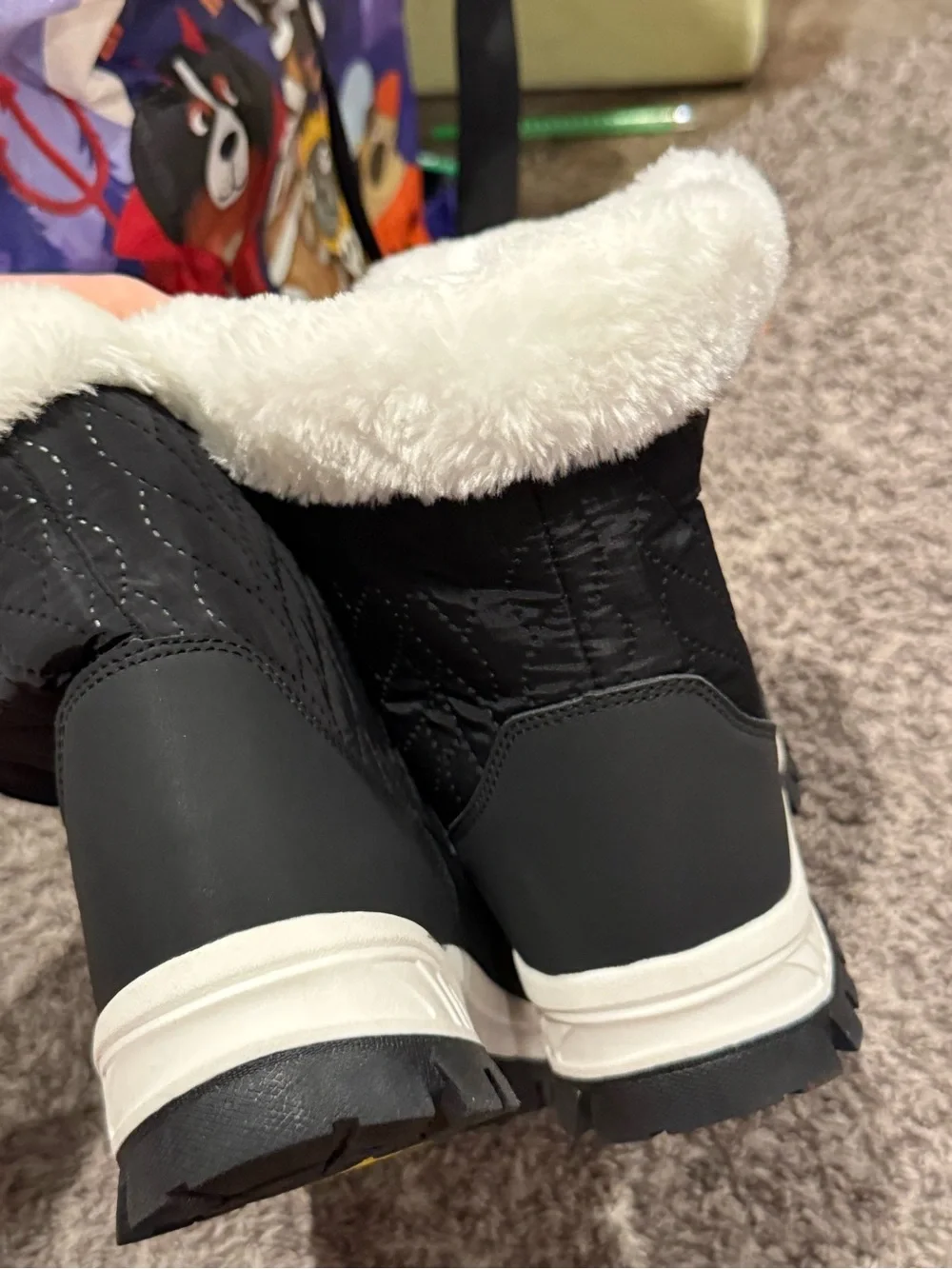 🍇NWOT Women's Black Faux-Fur Winter snow Boots